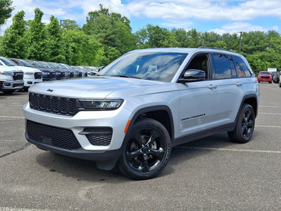 Used 2023 Jeep Grand Cherokee Altitude