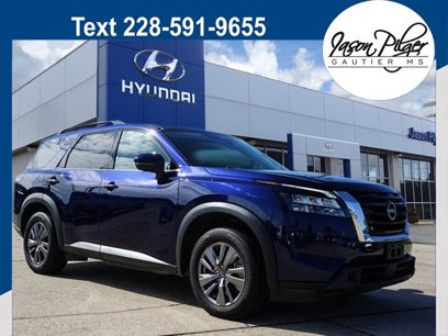 Used 2024 Nissan Pathfinder SV