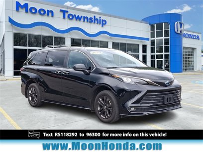 Used 2024 Toyota Sienna XLE Woodland Edition