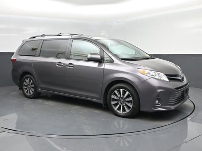 Used 2018 Toyota Sienna XLE