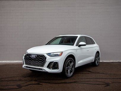 New 2025 Audi Q5 e Premium Plus