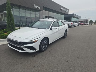New 2025 Hyundai Elantra Blue