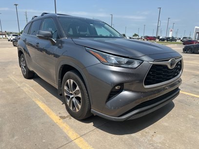 Used 2020 Toyota Highlander XLE