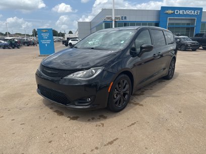 Used 2018 Chrysler Pacifica Touring Plus w/ S Appearance Package