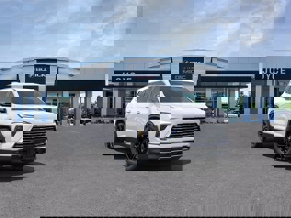 New 2025 Buick Enclave Preferred w/ Power Package