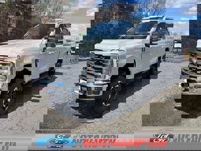 New 2025 Ford F350 Lariat