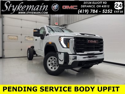 New 2025 GMC Sierra 3500 Pro