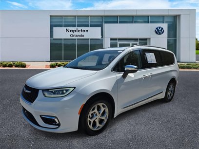 Used 2023 Chrysler Pacifica Limited