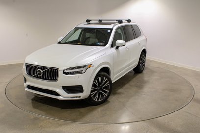 Used 2022 Volvo XC90 T5 Momentum w/ Advanced Package