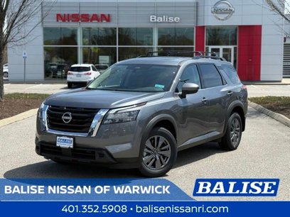 New 2025 Nissan Pathfinder SV w/ SV Premium Package