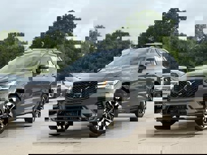 New 2026 Volvo XC60 B5 Plus w/ Protection Package Premier