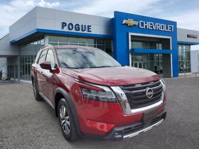 Used 2023 Nissan Pathfinder SL