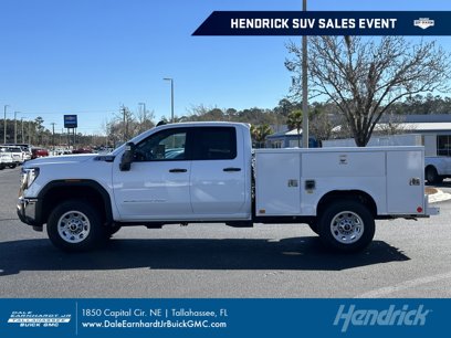 New 2024 GMC Sierra 3500 Pro w/ Convenience Package