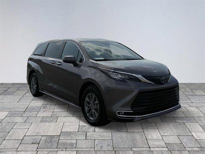 Used 2022 Toyota Sienna XLE