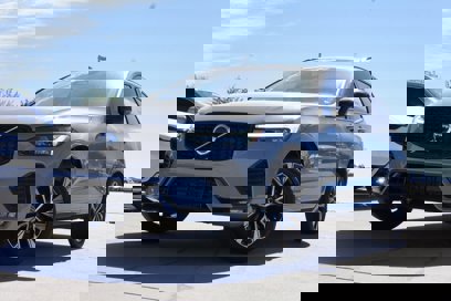 New 2025 Volvo XC60 B5 Core w/ Protection Package Premier