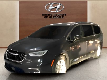 Used 2022 Chrysler Pacifica Touring-L