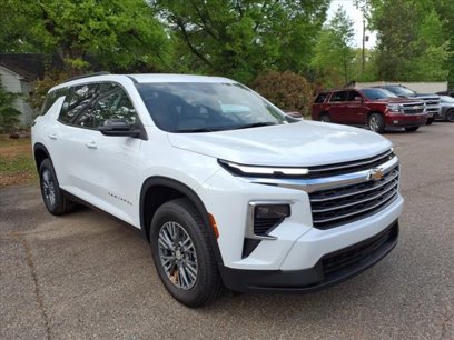 New 2025 Chevrolet Traverse LT