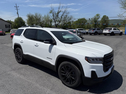 Used 2022 GMC Acadia SLE w/ Driver Convenience Package