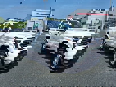 New 2025 Toyota Tacoma SR