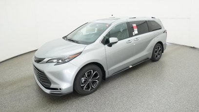 New 2025 Toyota Sienna Platinum