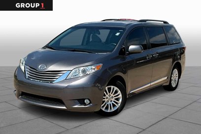 Used 2017 Toyota Sienna XLE
