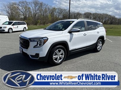 Used 2022 GMC Terrain SLE w/ Driver Convenience Package