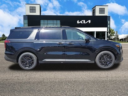 New 2025 Kia Carnival SX Prestige