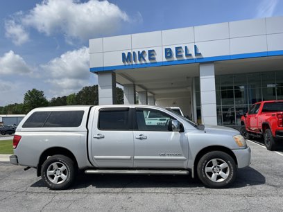 Used 2005 Nissan Titan SE w/ (T01) Tow Pkg