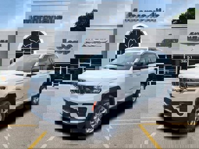 New 2025 Jeep Grand Cherokee Laredo