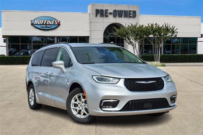 Certified 2022 Chrysler Pacifica Touring-L