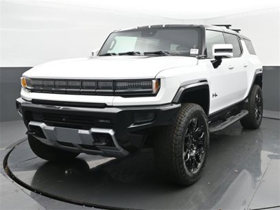 New 2025 GMC Hummer EV 2X w/ LPO, Roof Cross Rail Package
