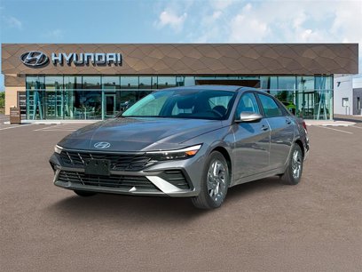 New 2024 Hyundai Elantra SEL