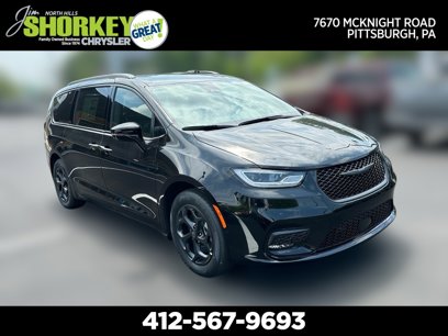 New 2025 Chrysler Pacifica Premium