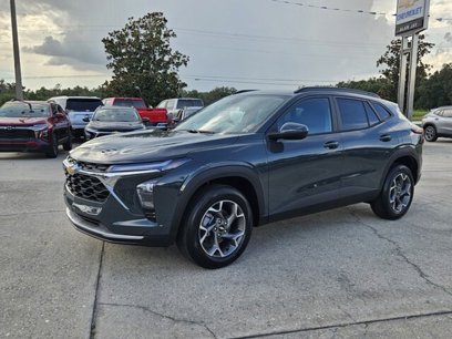 New 2025 Chevrolet Trax LT w/ Driver Confidence Package