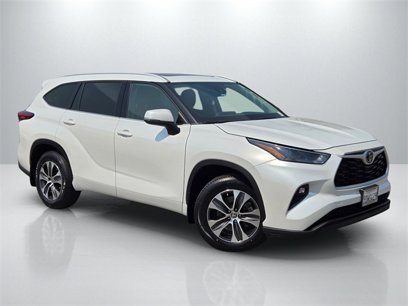 Used 2022 Toyota Highlander XLE