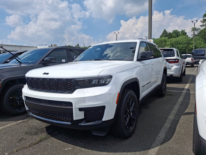 New 2025 Jeep Grand Cherokee L Laredo
