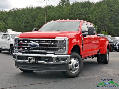 New 2025 Ford F350 Lariat