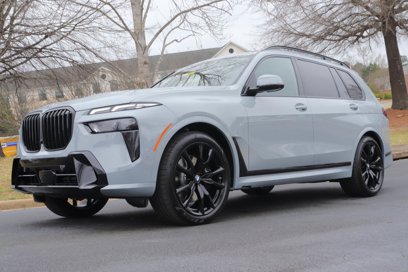 New 2025 BMW X7 xDrive40i w/ M Sport Package