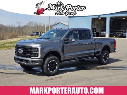 New 2025 Ford F350 Platinum w/ Tremor Off-Road Package