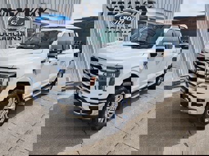 New 2025 Ford F150 Lariat w/ Equipment Group 501A Mid