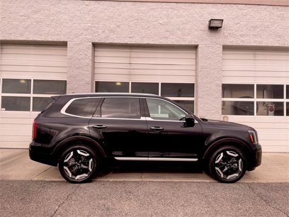 Used 2025 Kia Telluride S