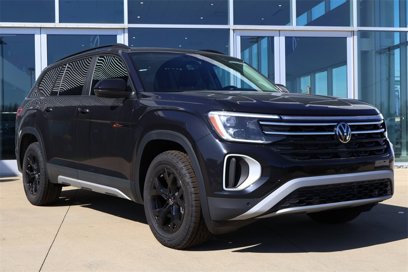 New 2025 Volkswagen Atlas Peak Edition SE