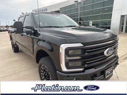 New 2025 Ford F350 Platinum w/ FX4 Off-Road Package