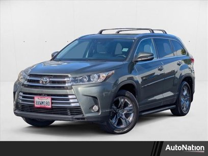 Used 2017 Toyota Highlander Limited Platinum