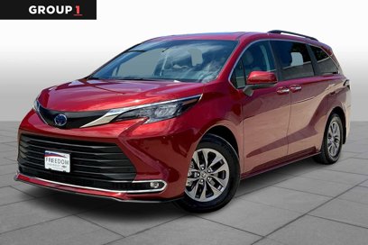 Used 2024 Toyota Sienna XLE