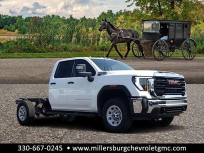 New 2025 GMC Sierra 3500 Pro w/ Convenience Package