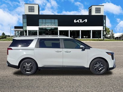 New 2025 Kia Carnival EX