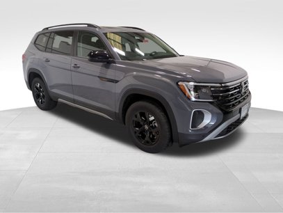 New 2025 Volkswagen Atlas Peak Edition SE