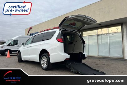 Used 2022 Chrysler Pacifica Touring-L