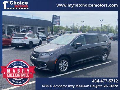 Used 2023 Chrysler Pacifica Touring-L